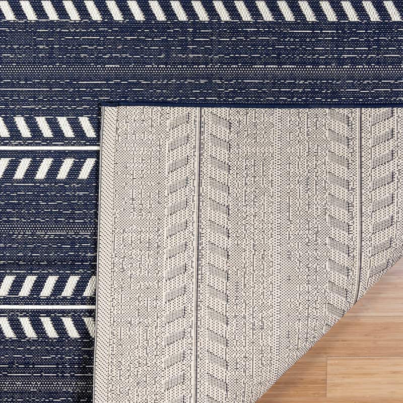 Gertmenian Solterra Modern Casual Lodge Weather Resistant Polypropylene Flatweave Indoor/ Outdoor Area Rug Collection