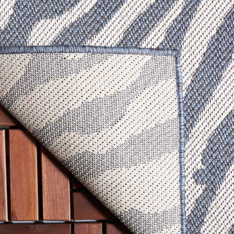 SAFAVIEH Bermuda Edeline Geometric Indoor/Outdoor Waterproof Rug