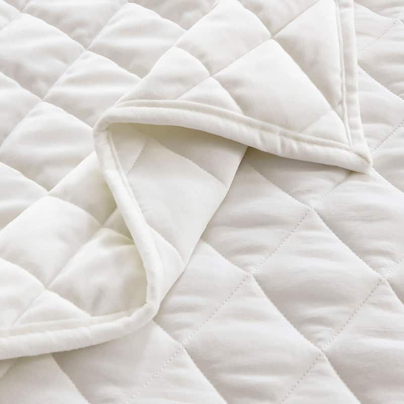 Pointehaven Heavy-Weight Oversized Diamond Design Velvet Quilt Sets