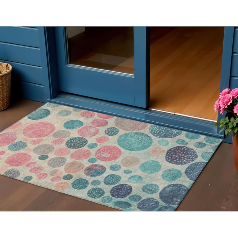 HomeRoots Geometric Transitional Rectangle Outdoor Rug - 3' x 5'
