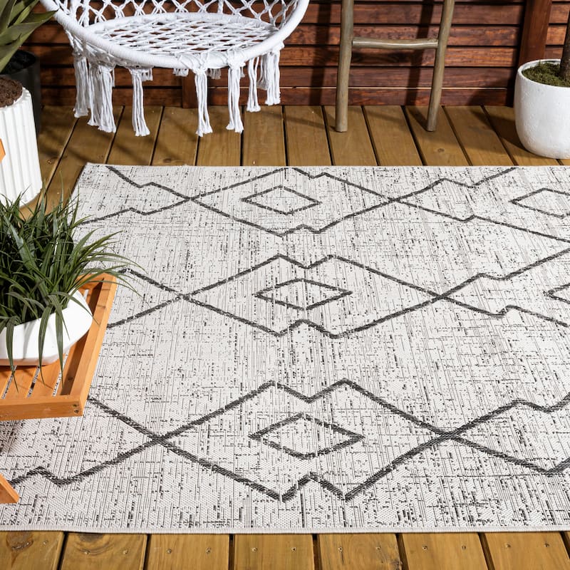 JONATHAN Y Derya Tribal Diamond Trellis Indoor/Outdoor Area Rug