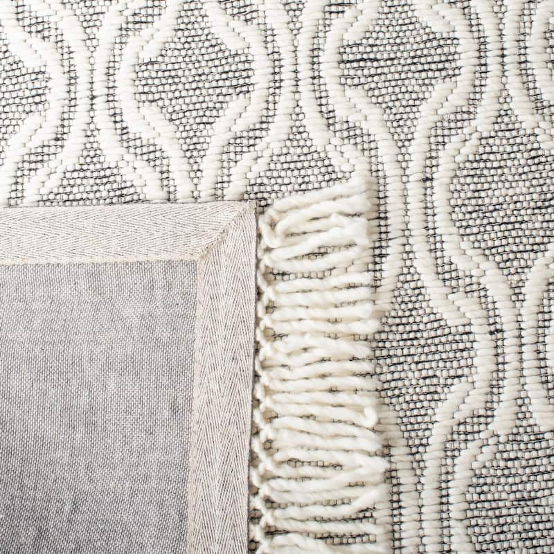 SAFAVIEH Handmade Vermont Tamika New Zealand Wool Rug