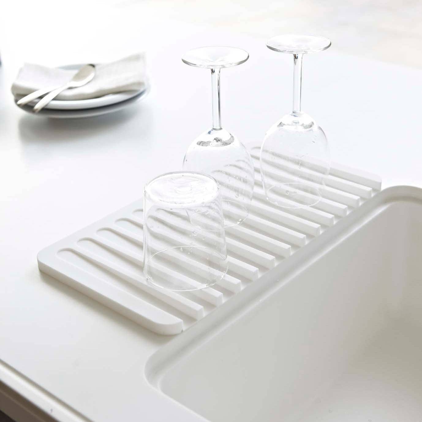  Yamazaki Home Soap Tray - Silic One Holder Dish for Sink Silic  One One Size Black : Home & Kitchen