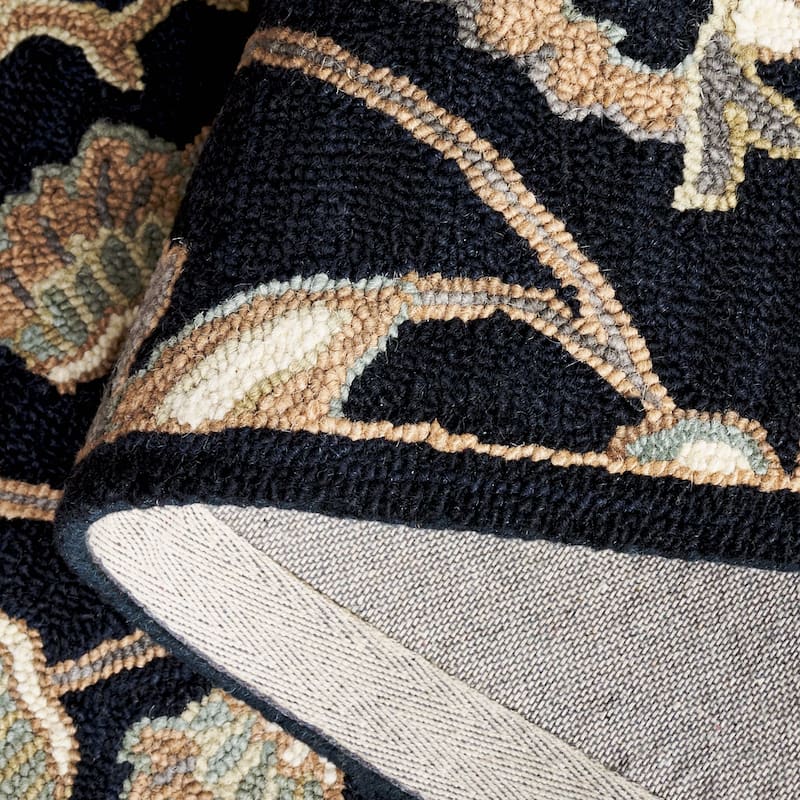 SAFAVIEH Handmade Metro Adosinda French Country Floral Wool Rug