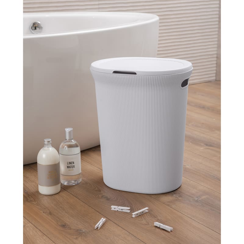 Superio 40 L Ribbed Laundry Hamper with Lid - Capacity: 40l - White