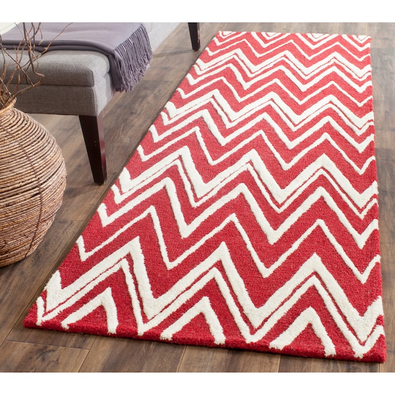 SAFAVIEH Handmade Cambridge Fumiko Modern Moroccan Wool Rug - 2'6" x 8' Runner - Red/Ivory