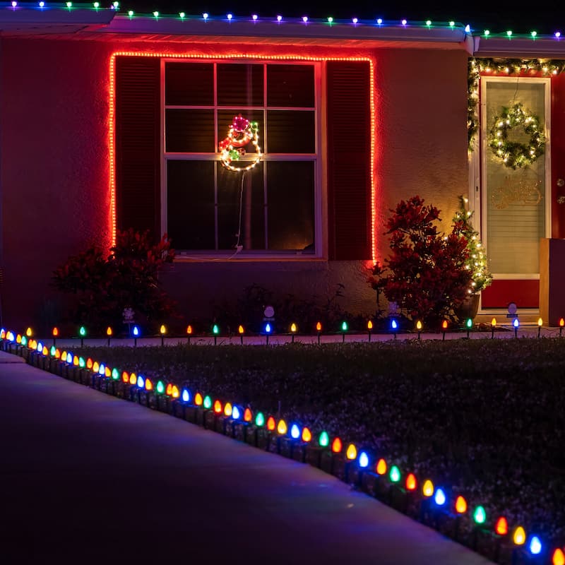 C7 and C9 Outdoor Christmas Light Stakes - 5" - Black - 100pc