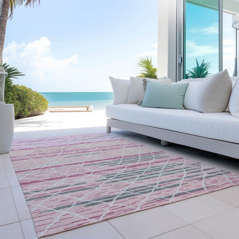 Machine Washable Indoor/ Outdoor Modern Global Chantille Rug