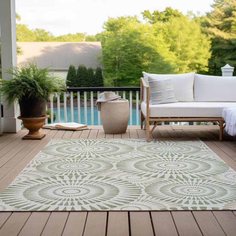 Machine Washable Indoor/ Outdoor Chantille Contemporary Burst Rug