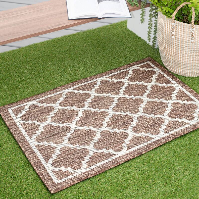 Exo Coastal Geometric Indoor/Outdoor Area Rug - 2' x 2'11'' - Gold