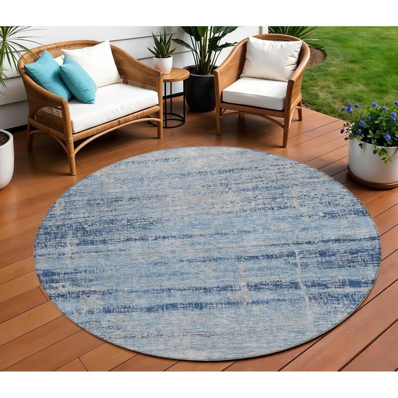 HomeRoots Abstract Transitional Rectangle Outdoor Rug - 8' Round