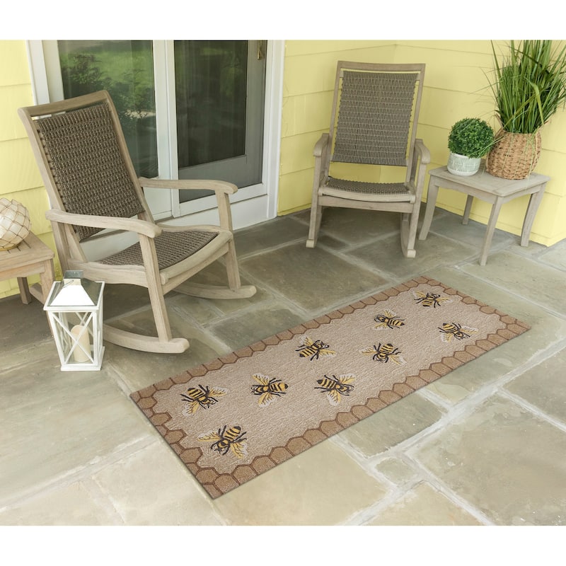 Liora Manne Frontporch Honeycomb Bee Indoor/Outdoor Rug - 2' x 5'