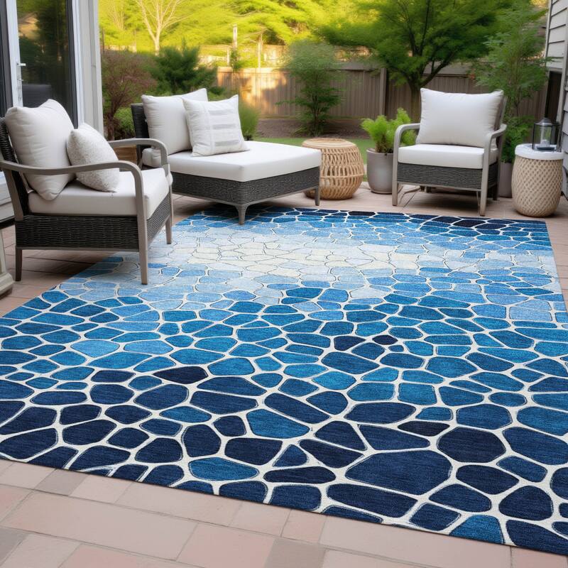 Machine Washable Indoor/Outdoor Contemporary Ombre Chantille Rug