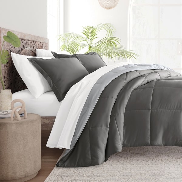 All-season Down Alternative Reversible Lightweight Comforter Set