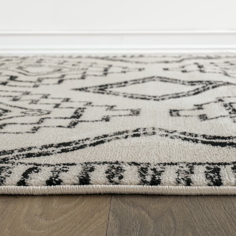 Transitional Bohemian Area Rug, Pet Friendly for Bedroom & Living Room