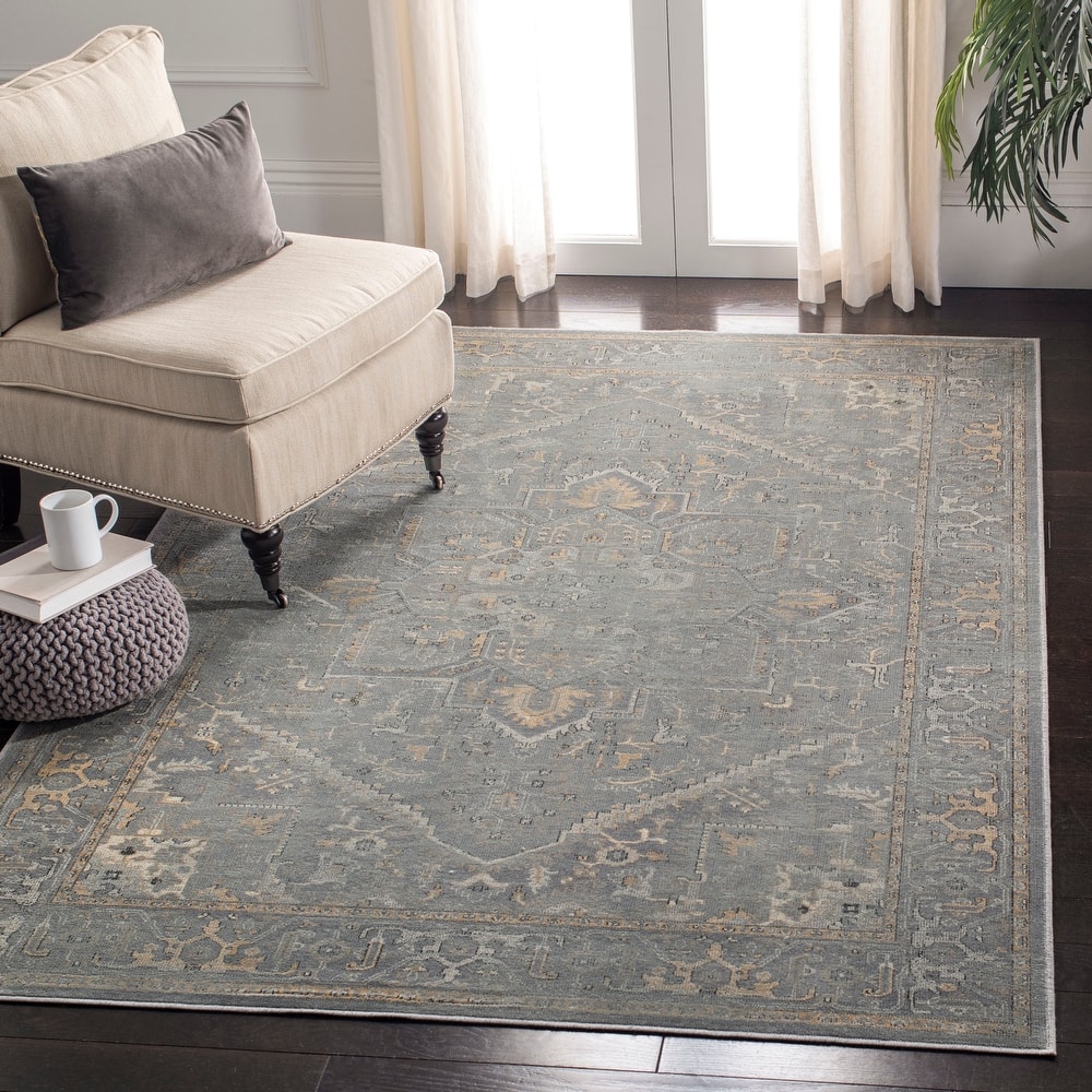 SAFAVIEH Vintage Lenna Oriental Distressed Viscose Rug