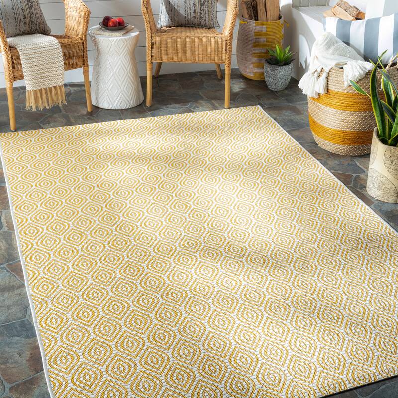 Artistic Weavers Mychael Indoor/ Outdoor Geometric Area Rug