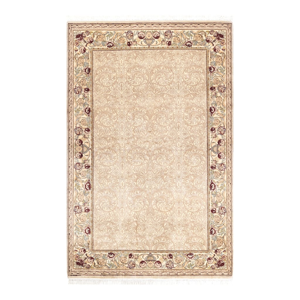Overton Handknotted Wool Traditional Oriental Ivory Area Rug - 4' x 6'