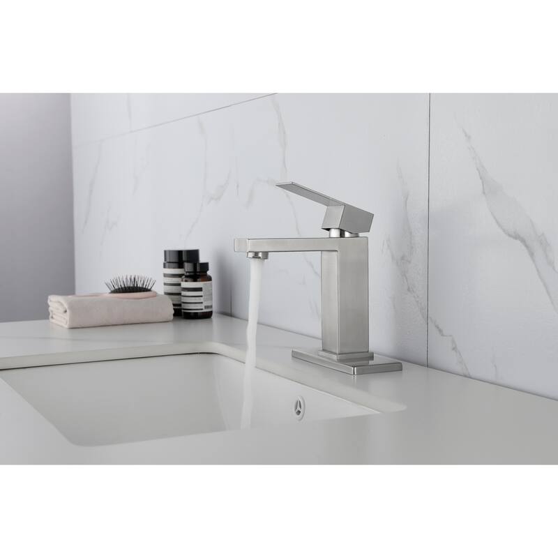 Single Handle Bathroom Sink Faucet with Pop-Up Drain (with Overflow)