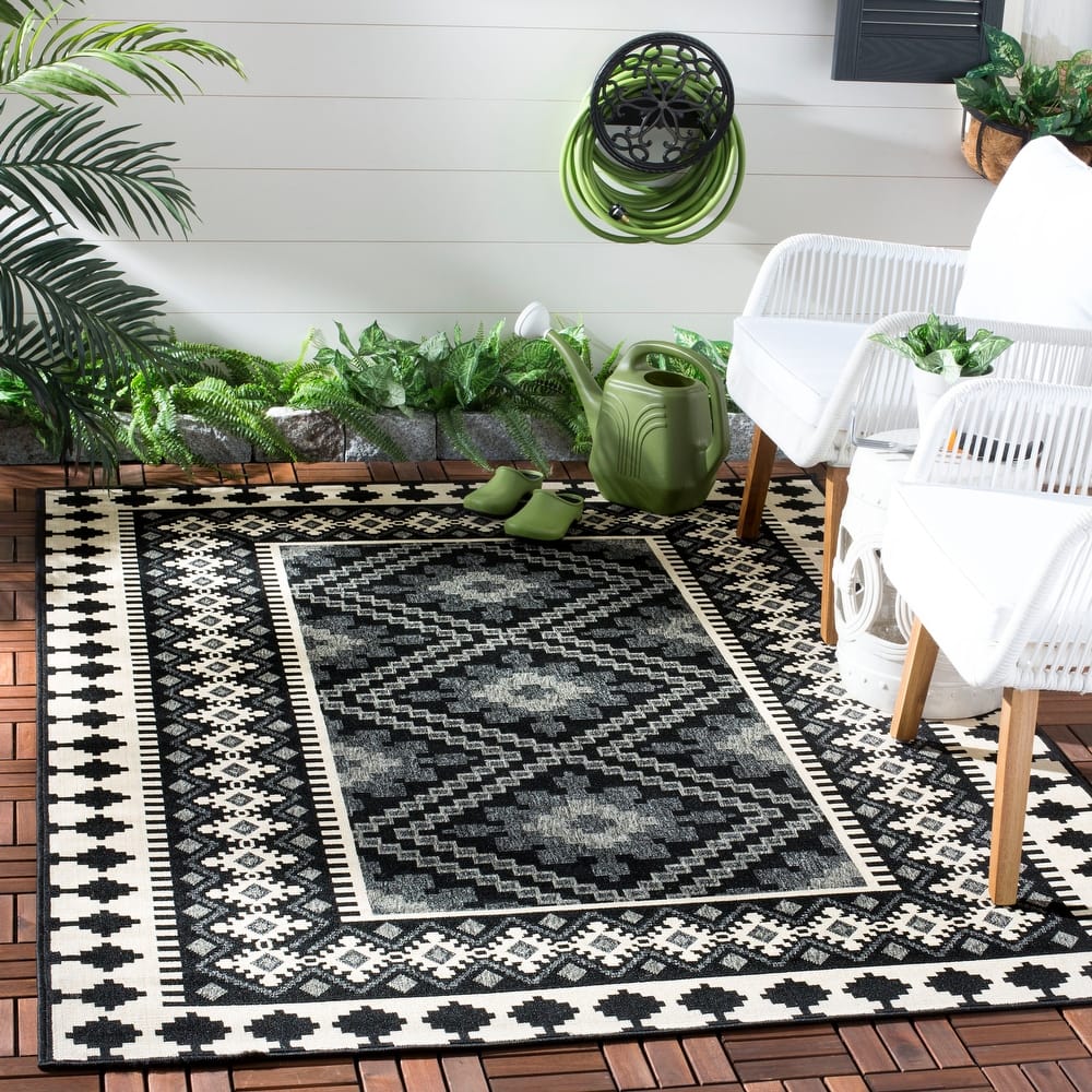 SAFAVIEH Veranda Rita Indoor/ Outdoor Waterproof Patio Backyard Rug