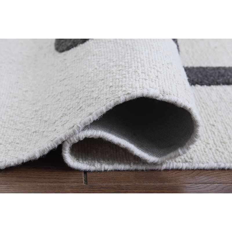 Signature Design by Ashley Davismour Black/Gray Area Rug