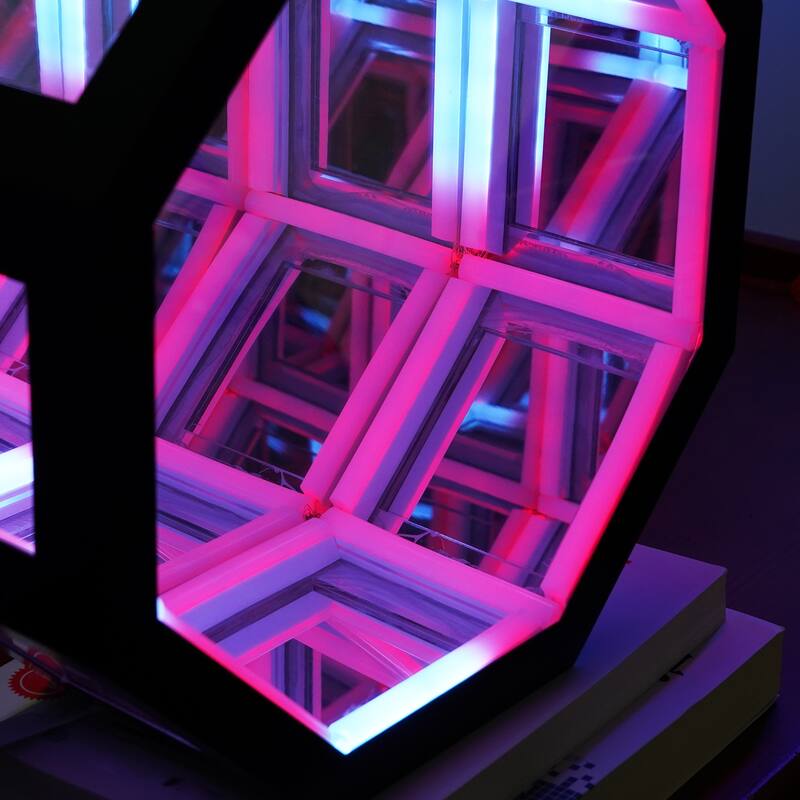 3D Mirror Infinity Tunnel Table Lamp