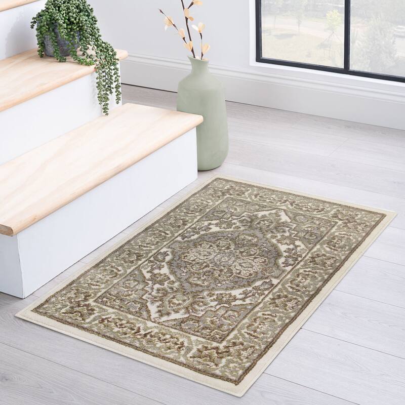 Superior Traditional Oriental Floral Medallion Indoor Area Rug - 2' x 3' - Green