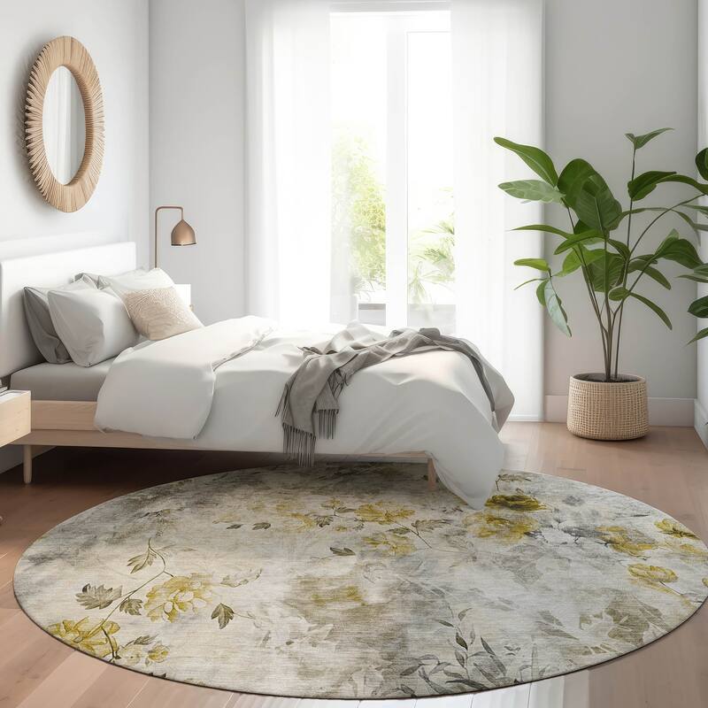 Machine Washable Indoor/ Outdoor Chantille Vanishing Floral Rug - Taupe - 8' x 8'