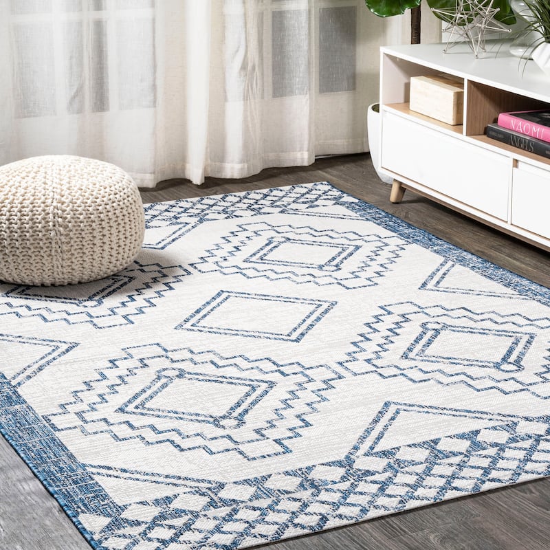JONATHAN Y Carwa Diamond Tribal Medallion Indoor/Outdoor Area Rug