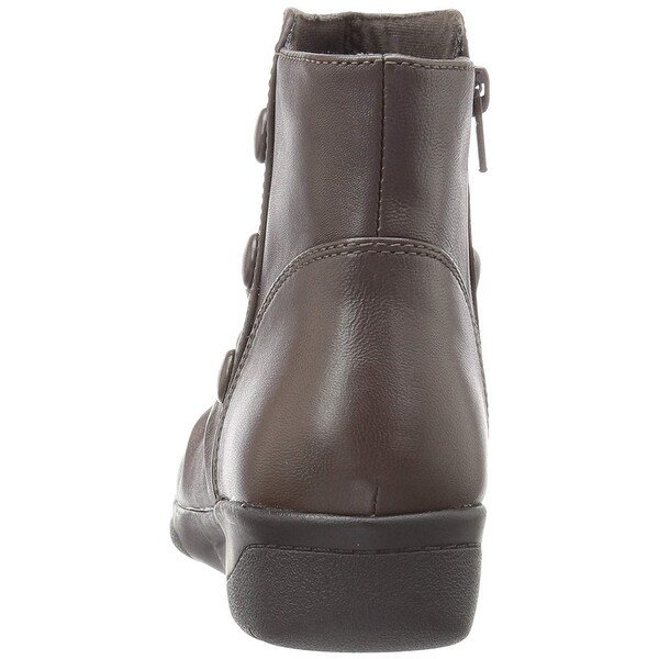 Clarks outlet cheyn anne