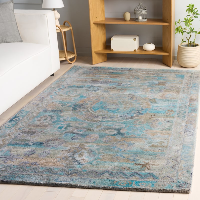 SAFAVIEH Handmade Anatolia Ramzia Traditional Rug