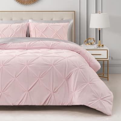 Juicy Couture Kiss Pleat Plush Comforter Sets
