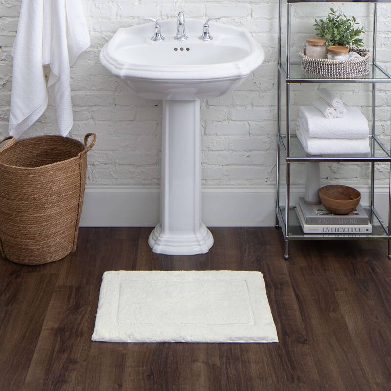 Mohawk Home Regency Bath Rug