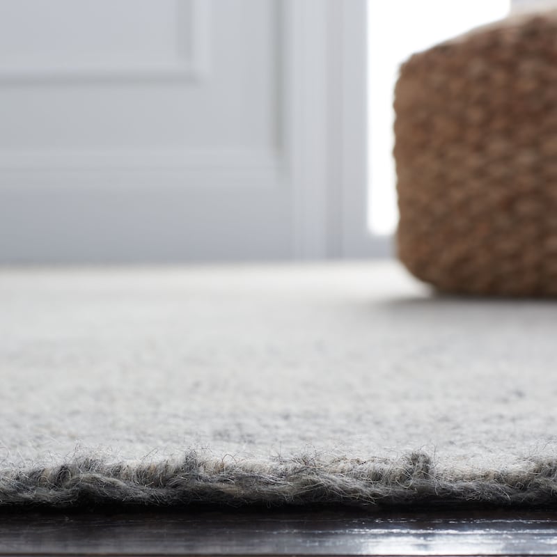 SAFAVIEH Flatweave Kilim Mizuki Wool Rug