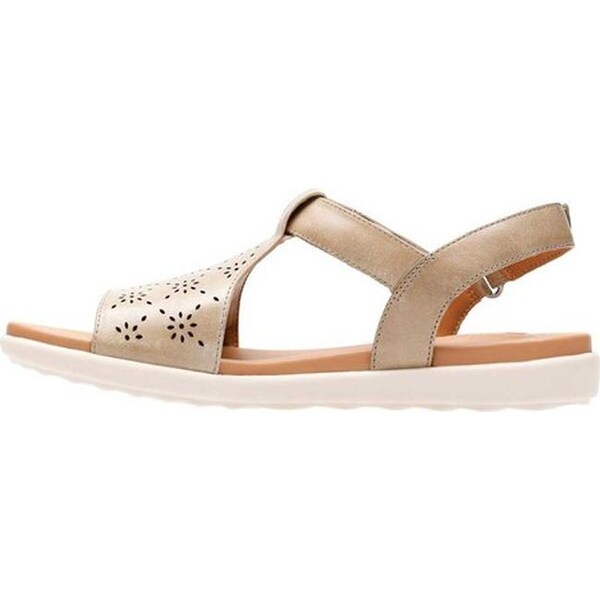 clarks un reisel mae