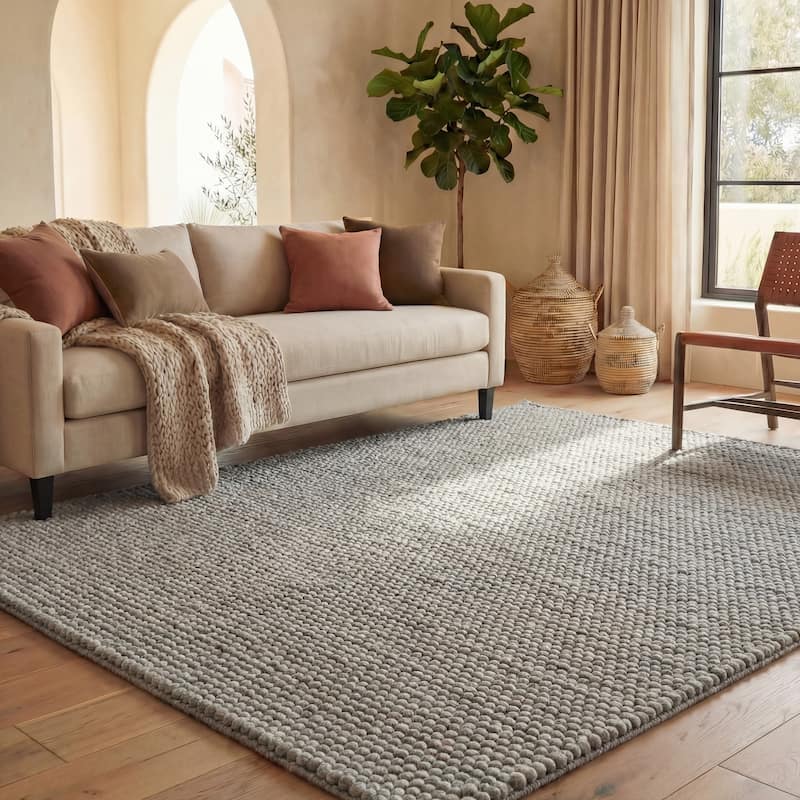 SAFAVIEH Handmade Natura Gonnie Wool Rug
