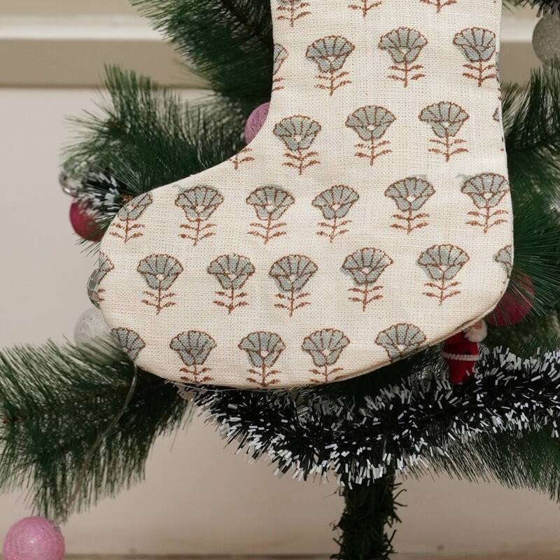 Fabdivine Handmade Floral Christmas Stockings Linen Block Print Décor - 10"X4.5" - Kohinoor- White, Grey - Christmas Stockings