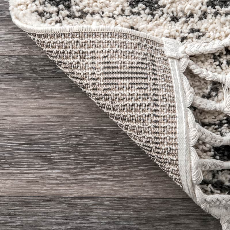 Nuloom Vasiliki Moroccan Shag Tasseled Area Rug