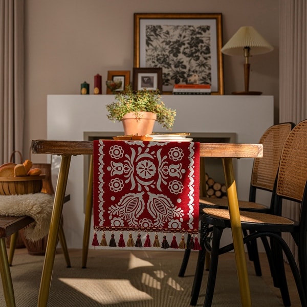 Enova Home Cotton Linen Farmhouse Table Runner with Tassels