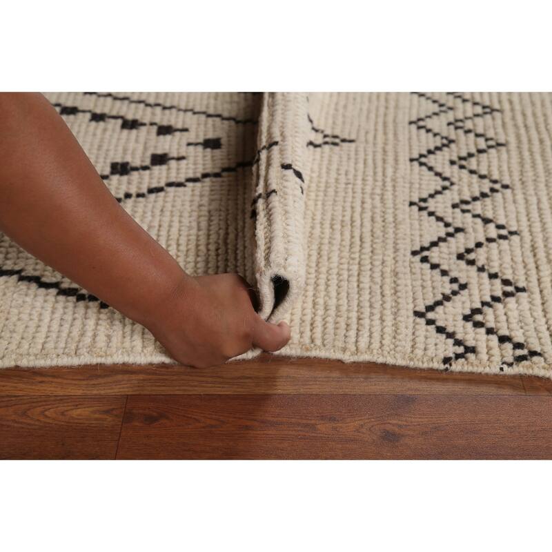 Beige / Ivory Moroccan Area Rug Handmade Wool Carpet - 6'0"x 9'5"