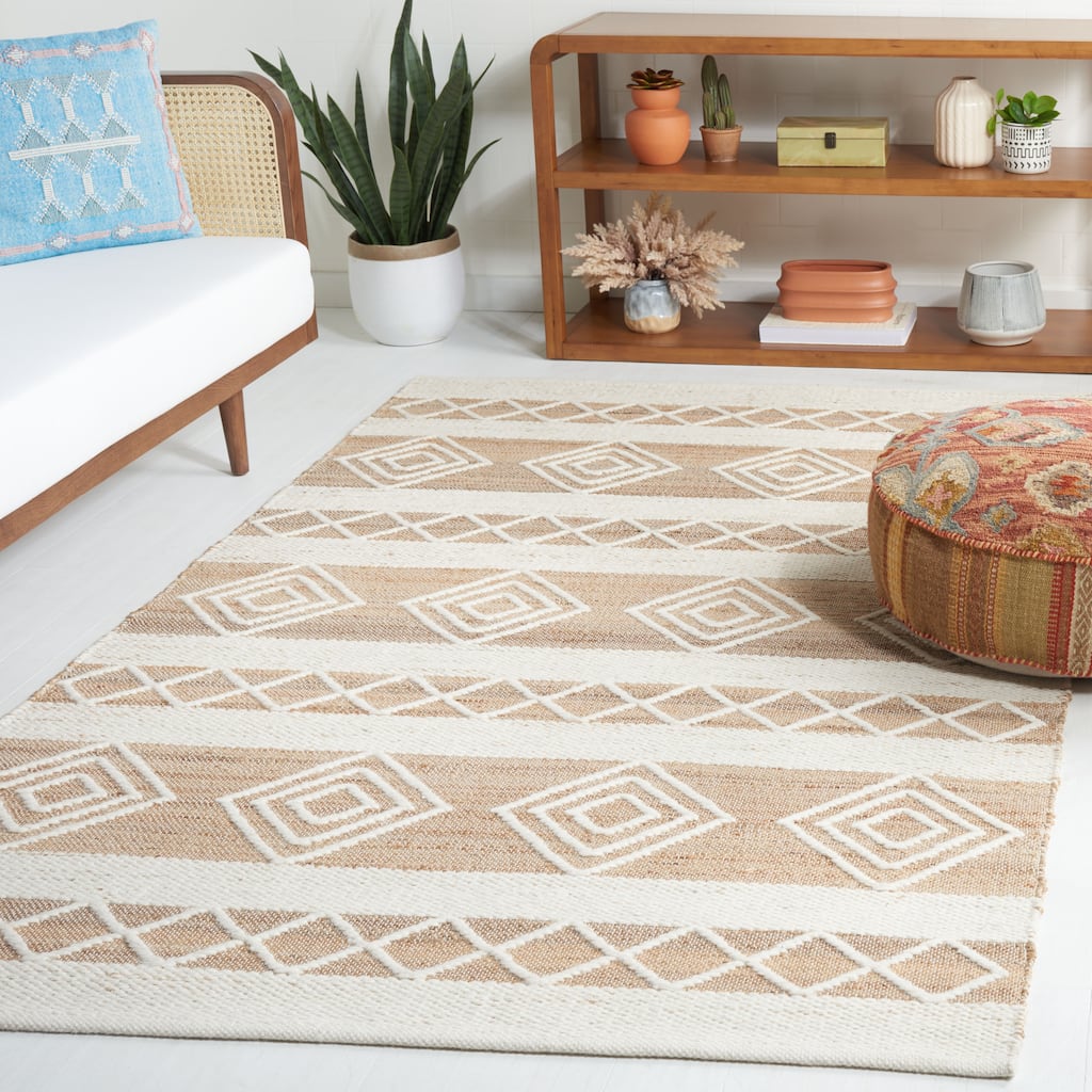 SAFAVIEH Handmade Natural Fiber Marin Casual Jute Rug.