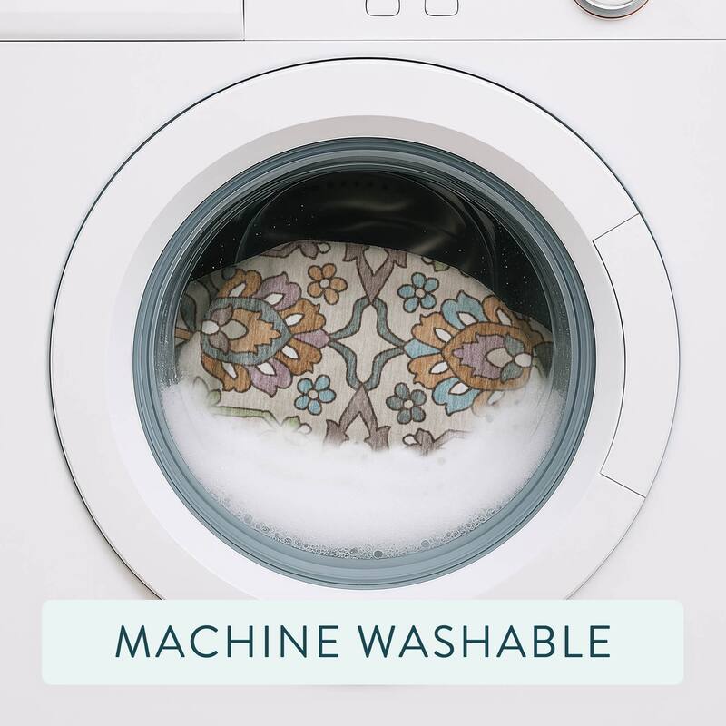 Machine Washable Indoor/ Outdoor Traditional Blanca Chantille Rug