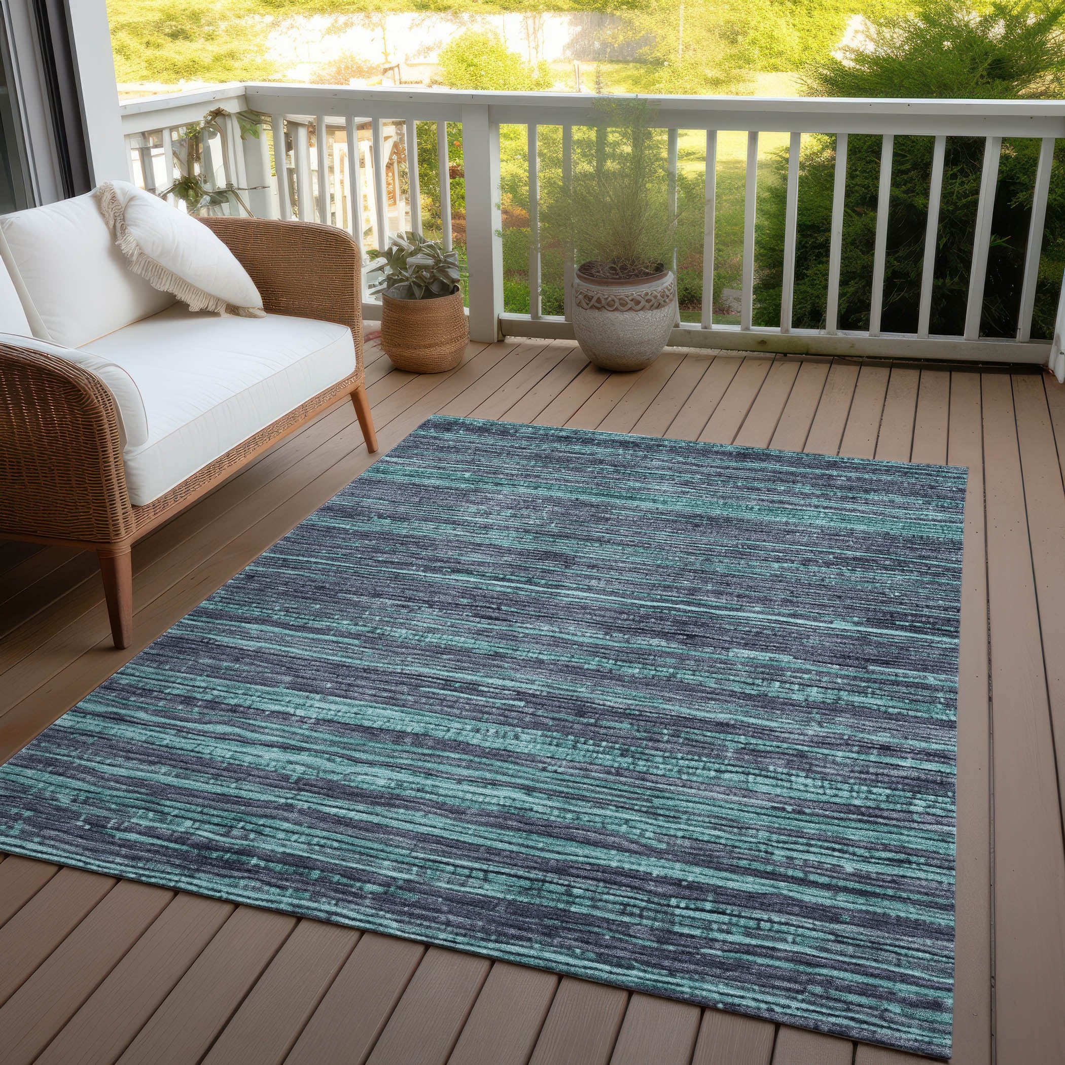 Machine Washable Indoor/ Outdoor Stripe Ombre Chantille Rug