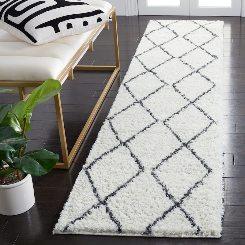 SAFAVIEH August Shag Yukine Trellis 1.26-inch Thick Rug