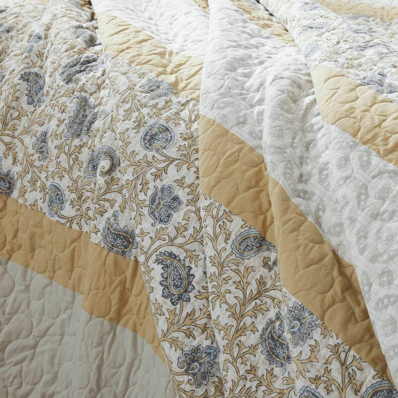Madison Park Vanessa 6 Piece Cotton Percale Quilt Set with Throw Pillows