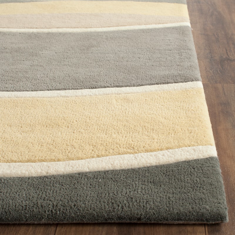 SAFAVIEH Handmade Soho Sharday Wavy Stripe N.Z. Wool/ Viscose