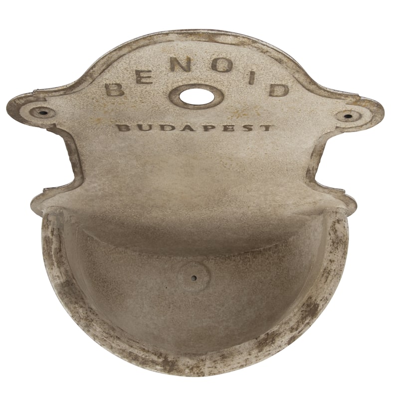 Metal Wall-Mounted Planter