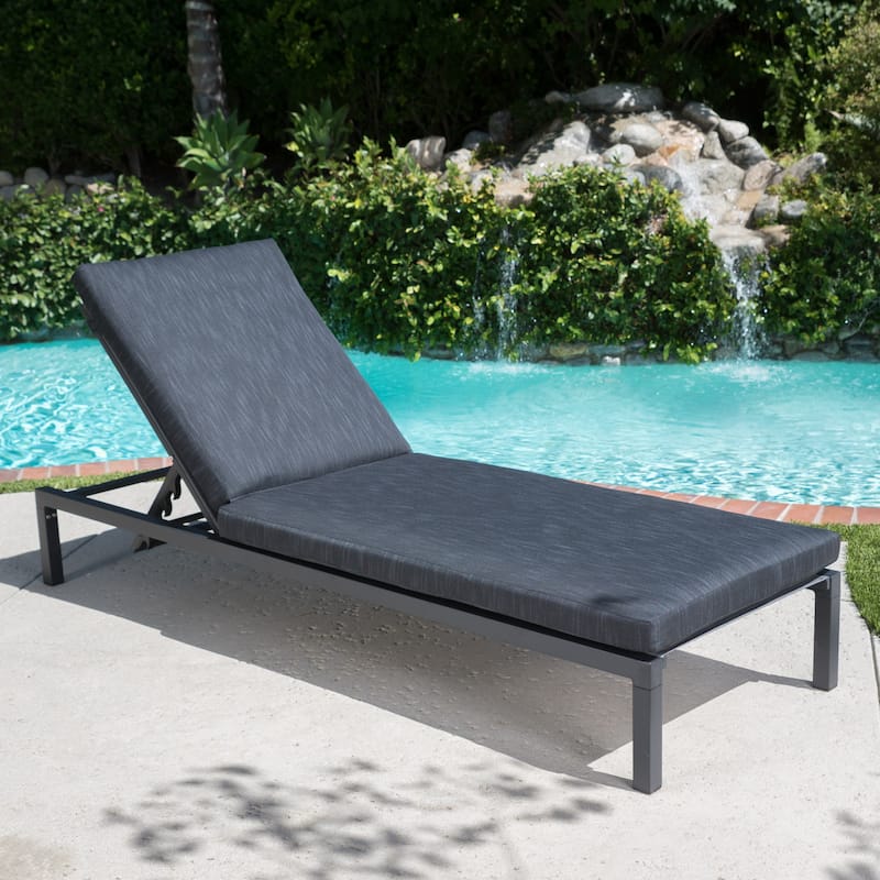 One PCS CHAISE LOUNGE