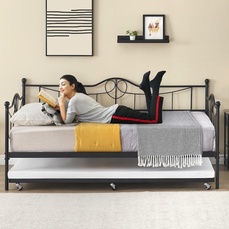 Twin Size Daybed with Trundle