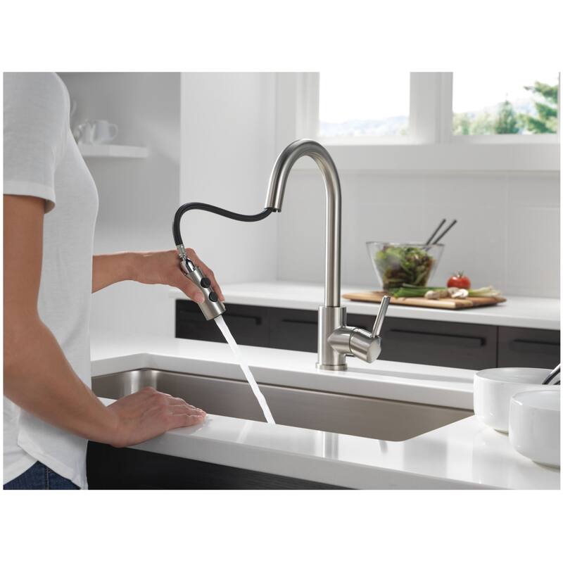 Peerless P7946LF Precept 1.5 GPM Deck Mounted Pull Down Kitchen Faucet